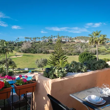 1 Penthouse Golf & Pool View In Duquesa Apartment *