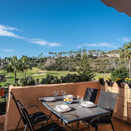 1 Penthouse Golf & Pool View In Duquesa * Manilva