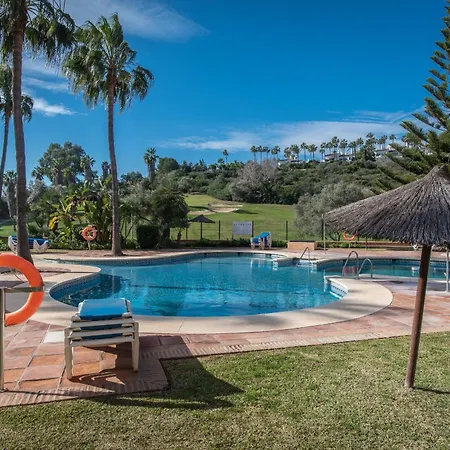 1 Penthouse Golf & Pool View In Duquesa Apartment